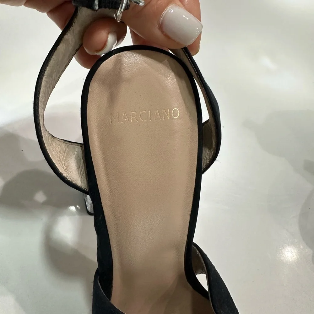 Marciano Black Patent satHeels‎